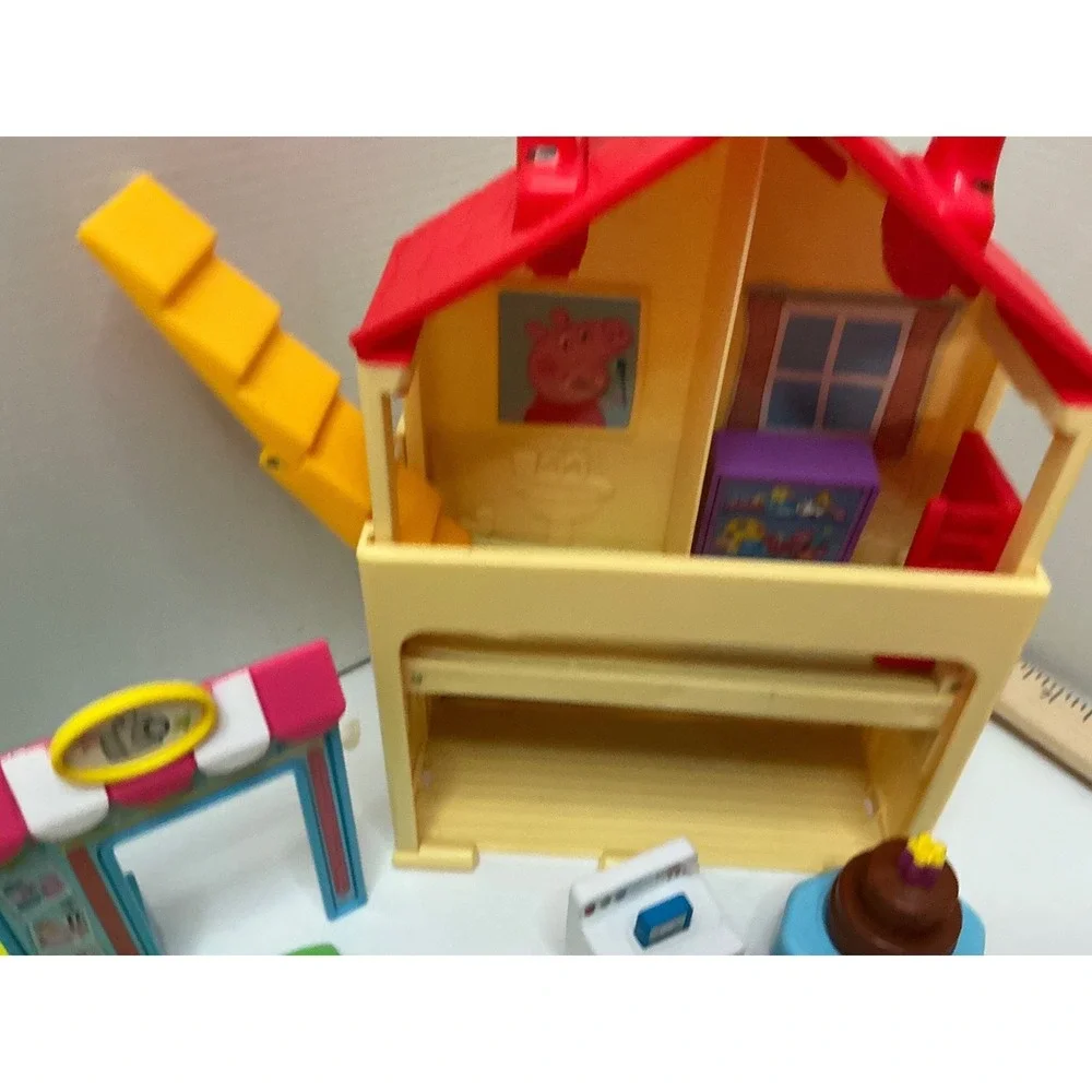 Peppa‎ Pig Jazwares Toy Figure Lot 30 Peppas Houses Furniture Playset Kids Toys